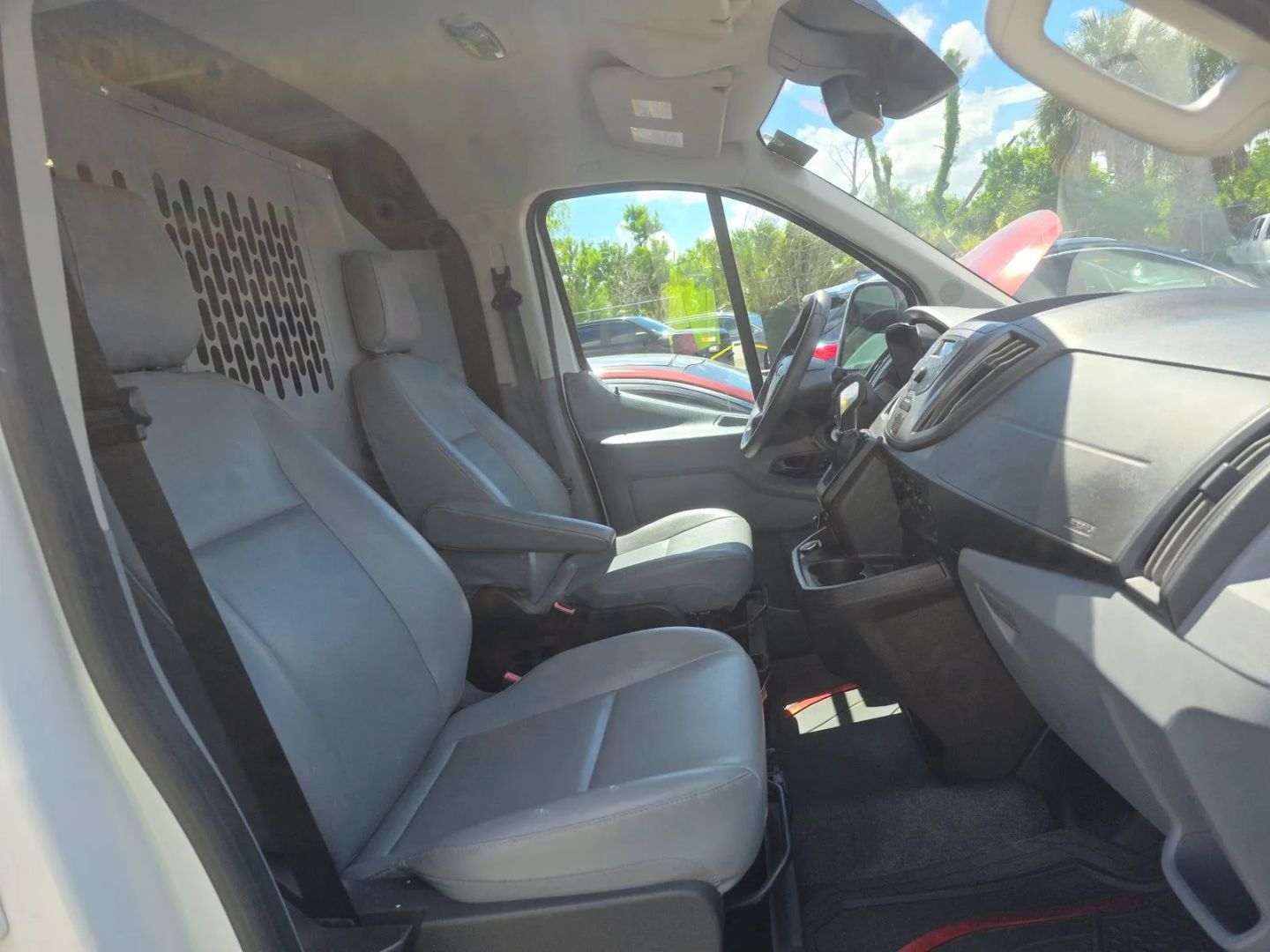 ford transit van 2017 1FTYR1ZM7HKA18323 image ford transit van 2017 1FTYR1ZM7HKA18323 image